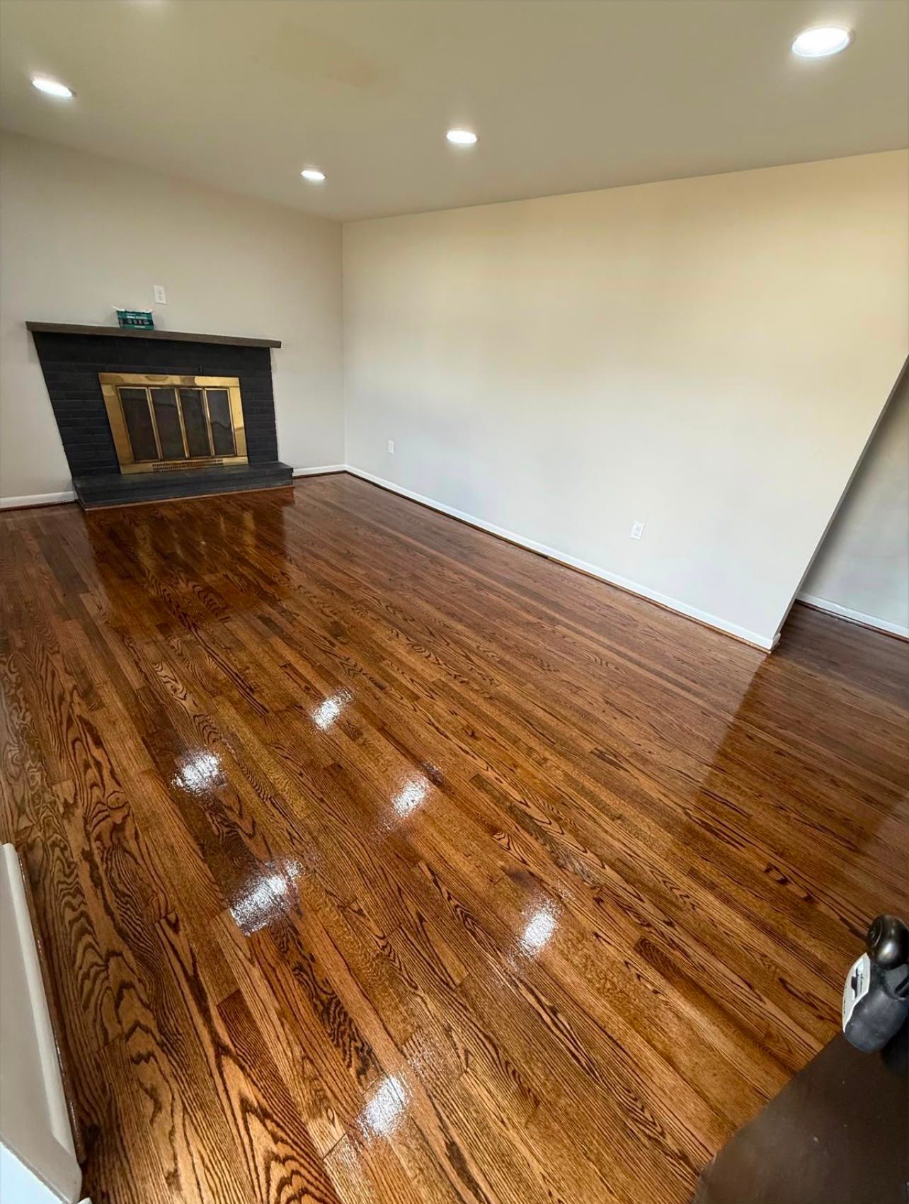 baseboards-trim - before